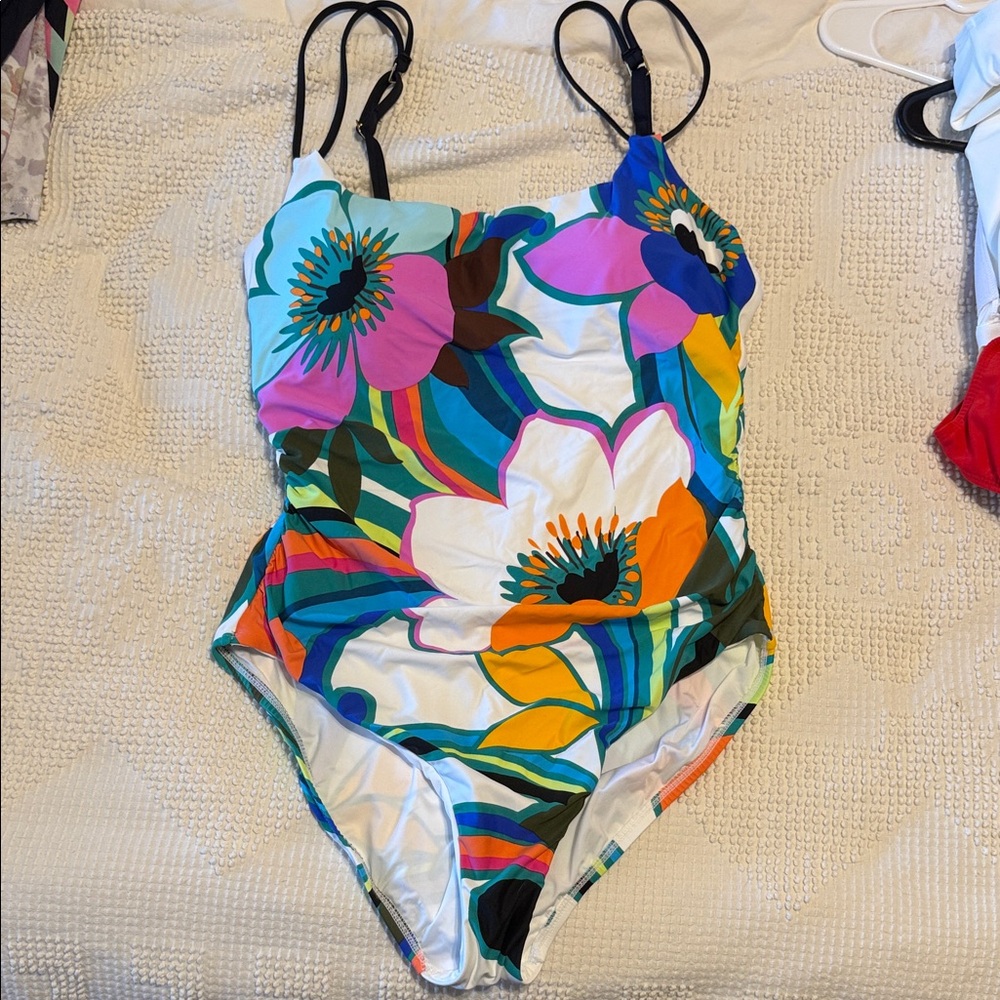 La Blanca Vibrant Floral One Piece size Large